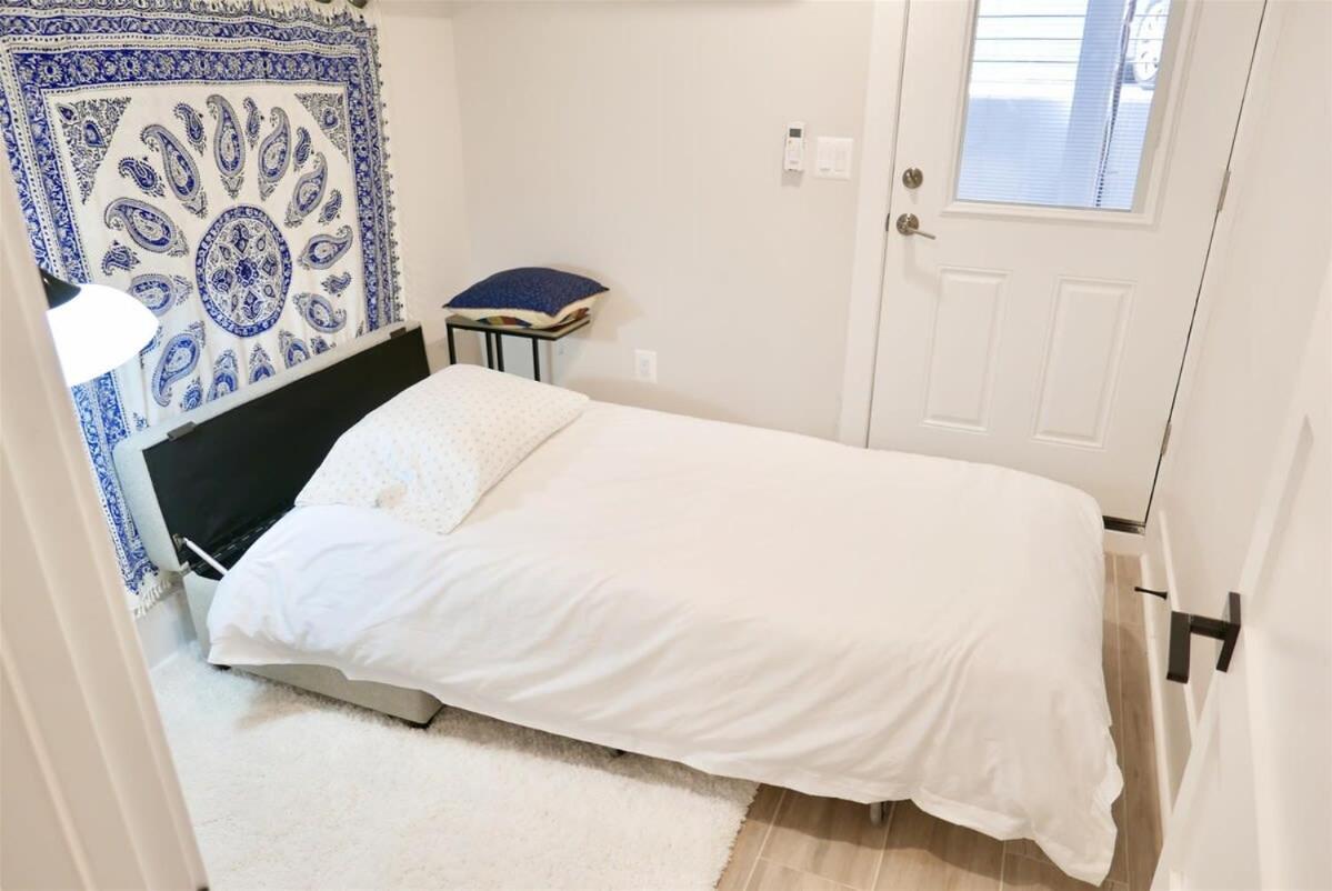 Apartment Beautiful & Modern-near Subway Parking *